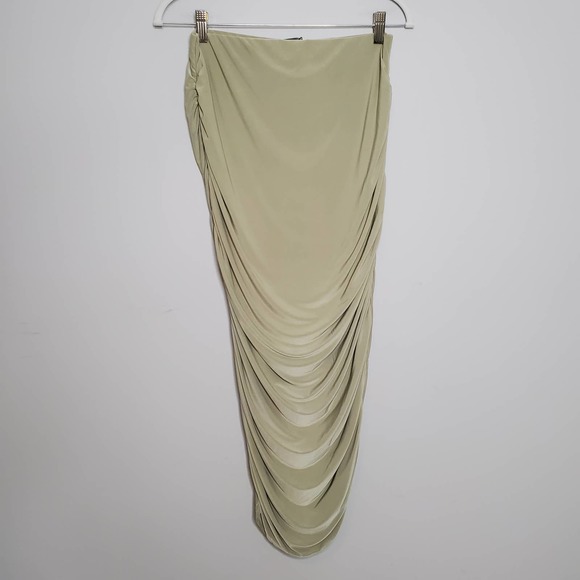 PRETTYLITTLETHING • Sage Green Slinky Second Skin Ruched Mini Skirt NEW Sz 8 - Picture 7 of 7